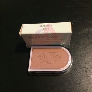Mary Kay Seashell powder perfect eye color